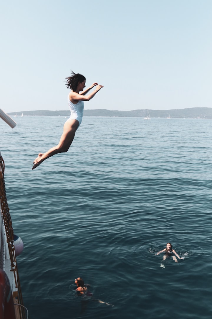 Discover the beauty of Vancouver’s coastline with Paradise Yacht Charters where luxury meets the ocean.